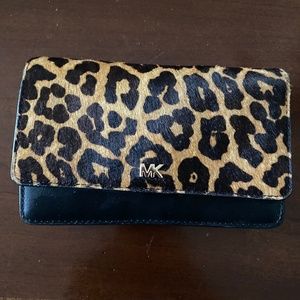 New Michael Kors Clutch with shoulder strap